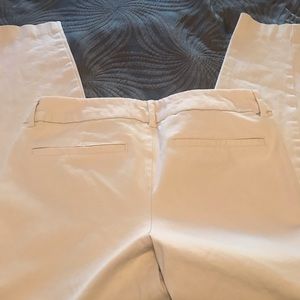 Woman’s stretch khaki ankle pixie pants